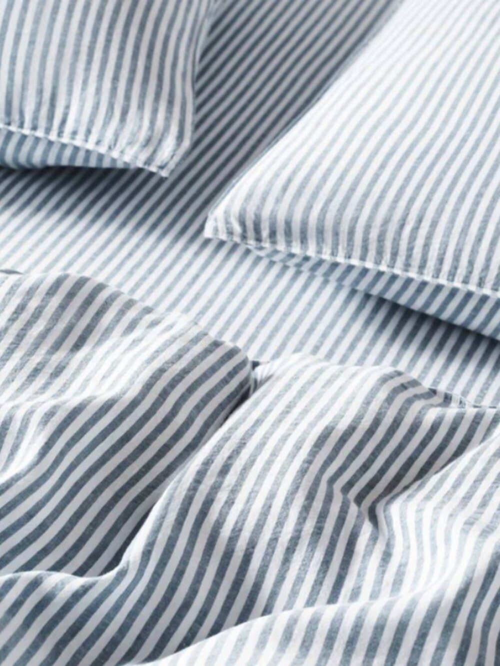 Brooklinen Linen Washed Queen Flat Sheed Oxford Stripe Chambray